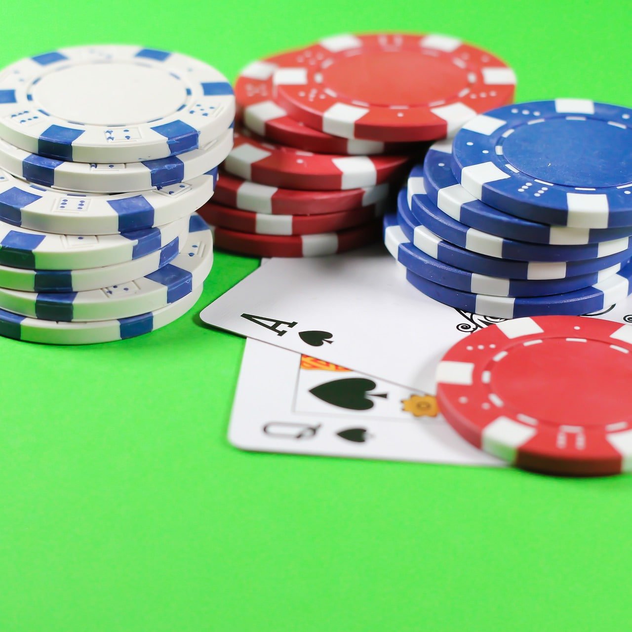 Closing scene for 8999 to bdt Sic Bo Guide with responsible gaming context